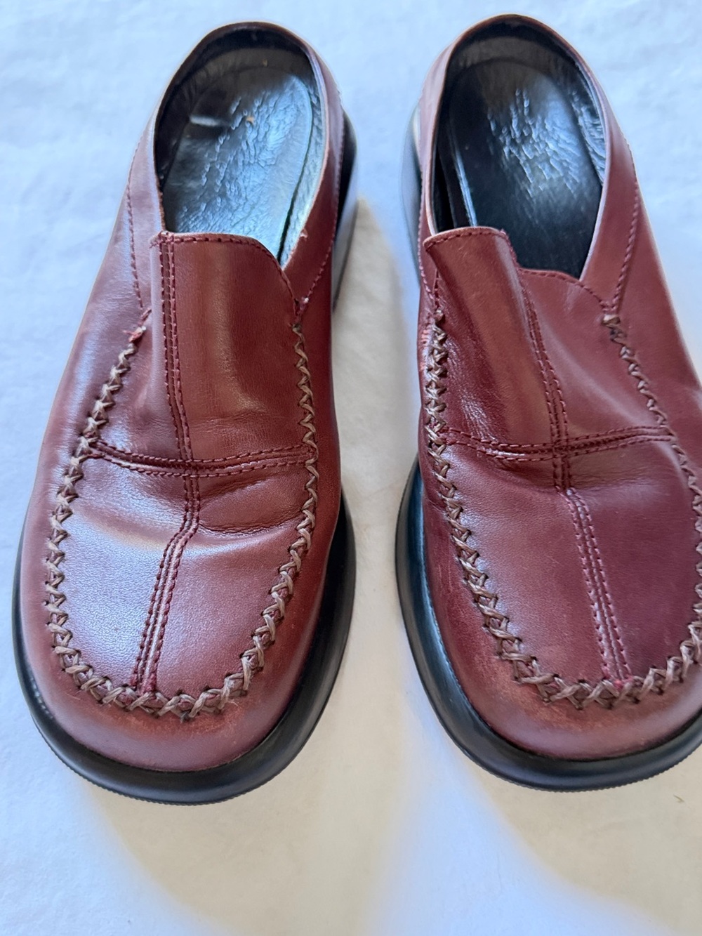 Dansko Women’s Leather Clogs Burgundy Slip On Comfort Shoes EU 39 US 8.5-9